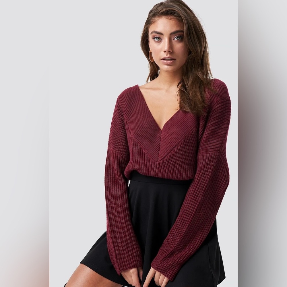 NA-KD V-NECK KNITTED SWEATER